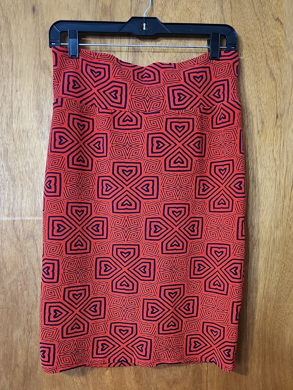 LuLaRoe Redish Orange and Black Geometric Pencil Skirt Size Medium